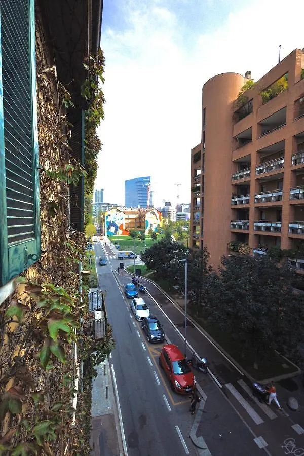 The Home Of Fame - Bosco Verticale View Milan